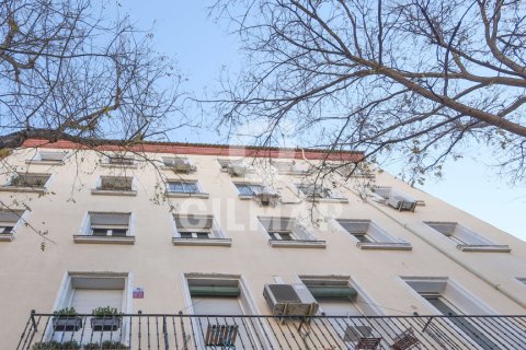 Apartment in Madrid, Spain 6 bedrooms, 131 sq.m. No. 113419