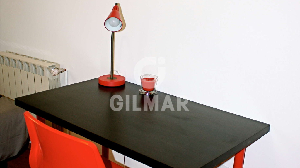 Huoneisto Madrid, Espanja 6 makuuhuonetta, 131 m2 No. 113419