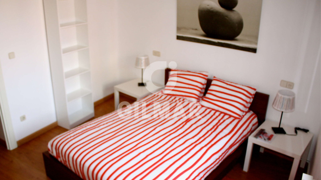 Huoneisto Madrid, Espanja 6 makuuhuonetta, 131 m2 No. 113419