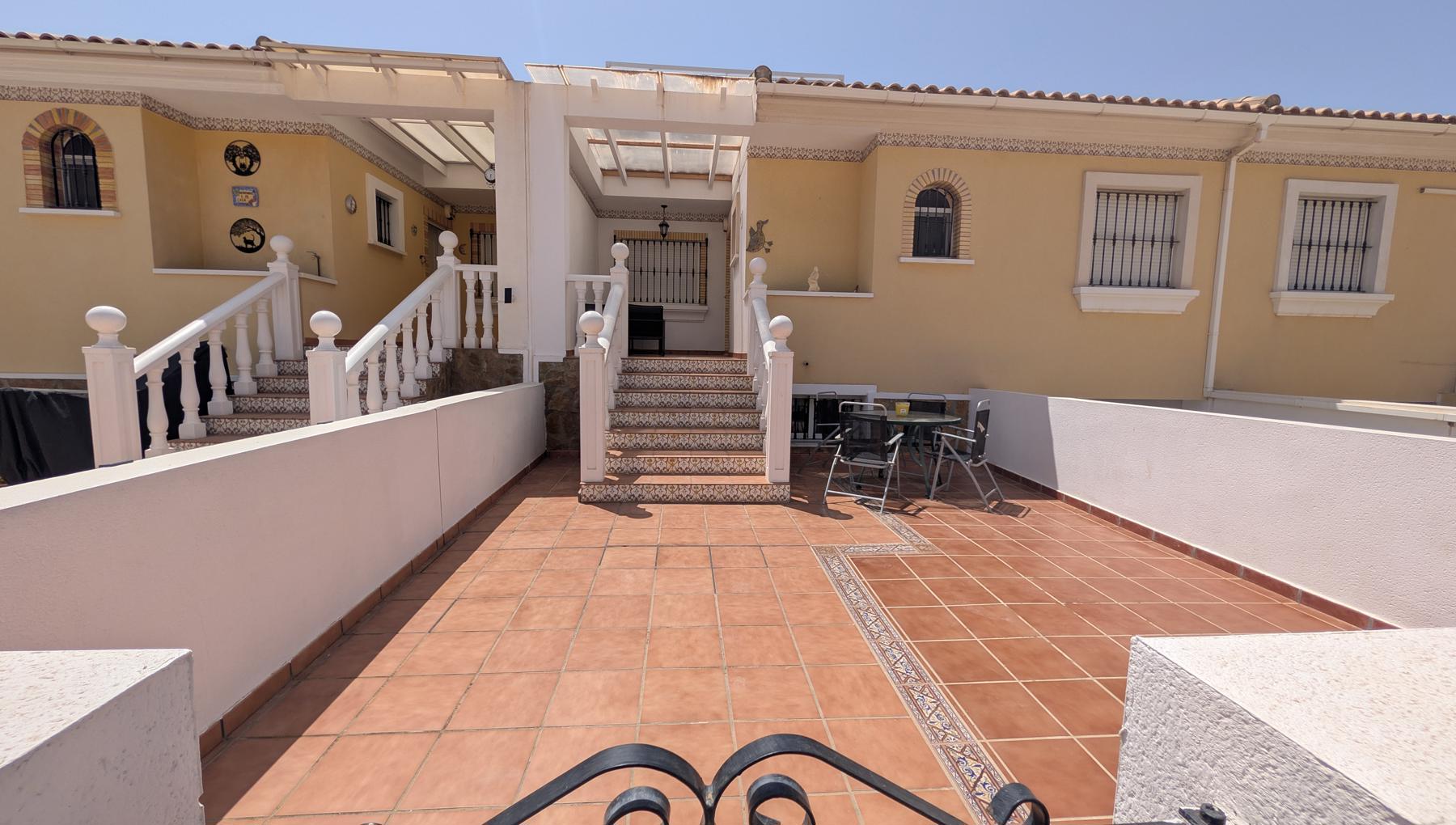 Villa a Algorfa, Alicante, Spagna 5 camere da letto, 224 mq. N° 192452