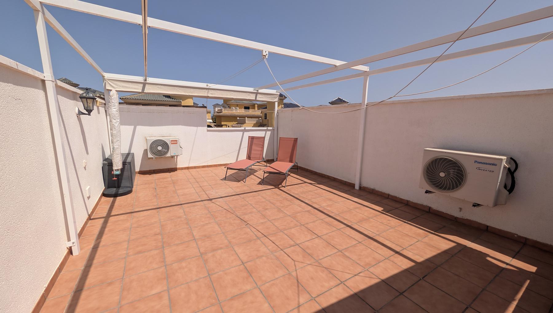 Villa a Algorfa, Alicante, Spagna 5 camere da letto, 224 mq. N° 192452