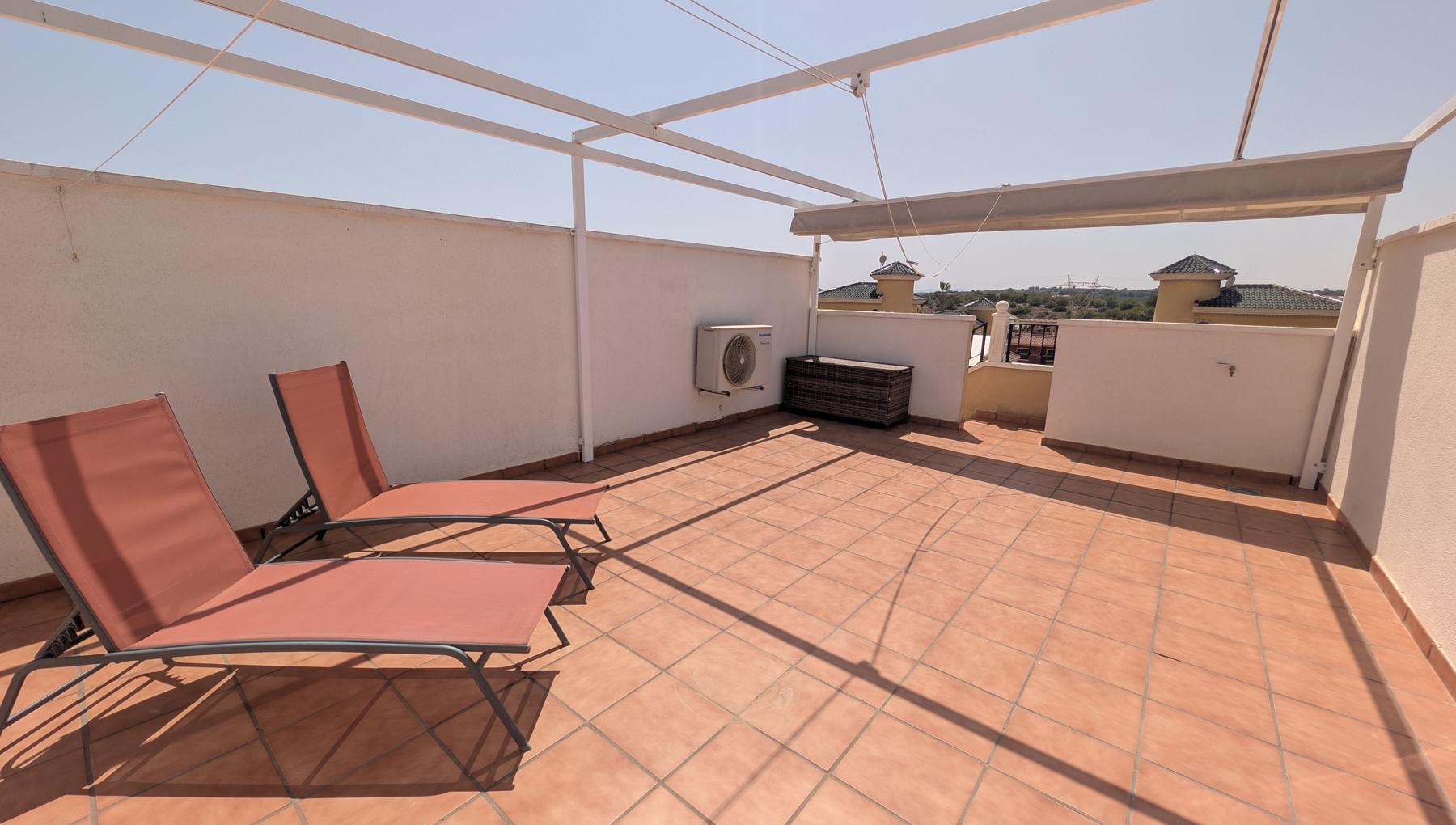 Villa a Algorfa, Alicante, Spagna 5 camere da letto, 224 mq. N° 192452