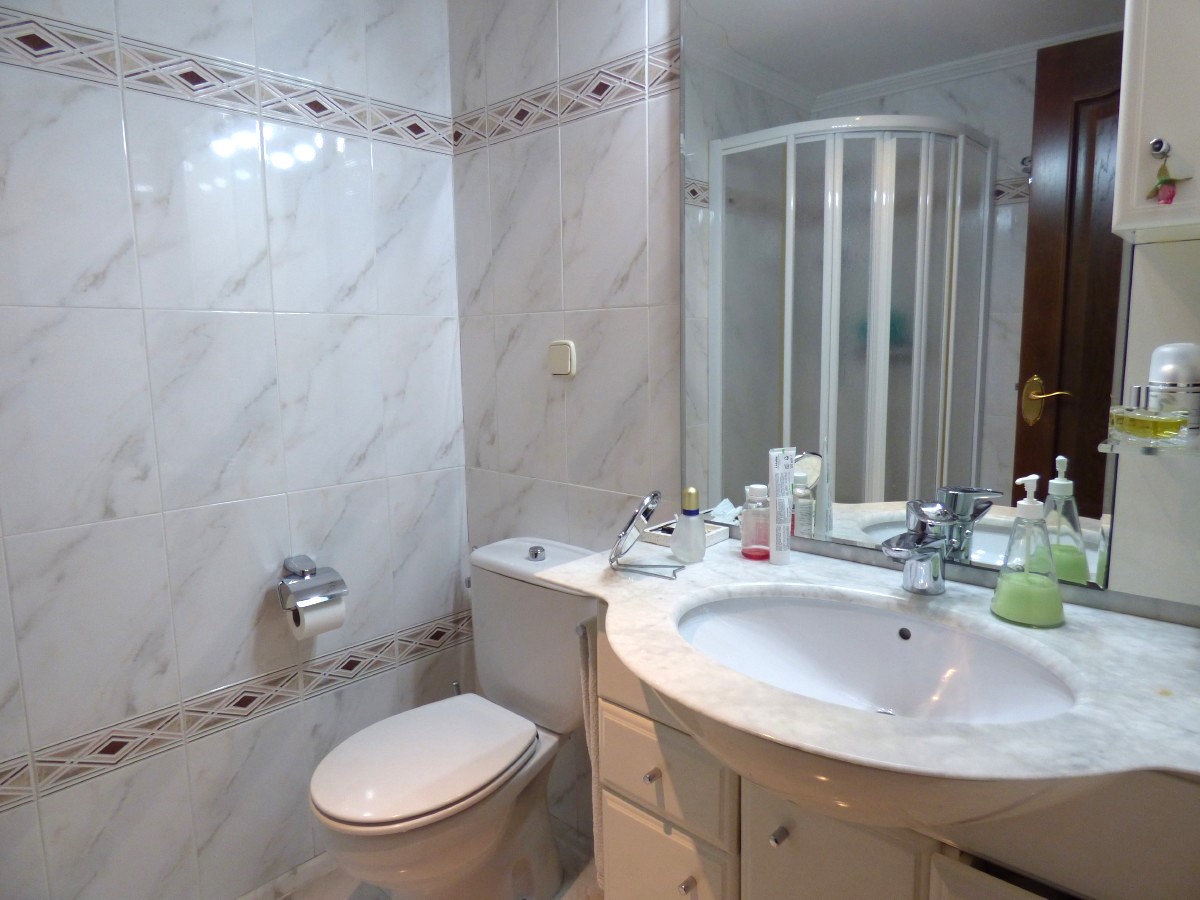 Villa in Benidorm, Alicante, Spain 6 bedrooms, 253 sq.m. No. 192485