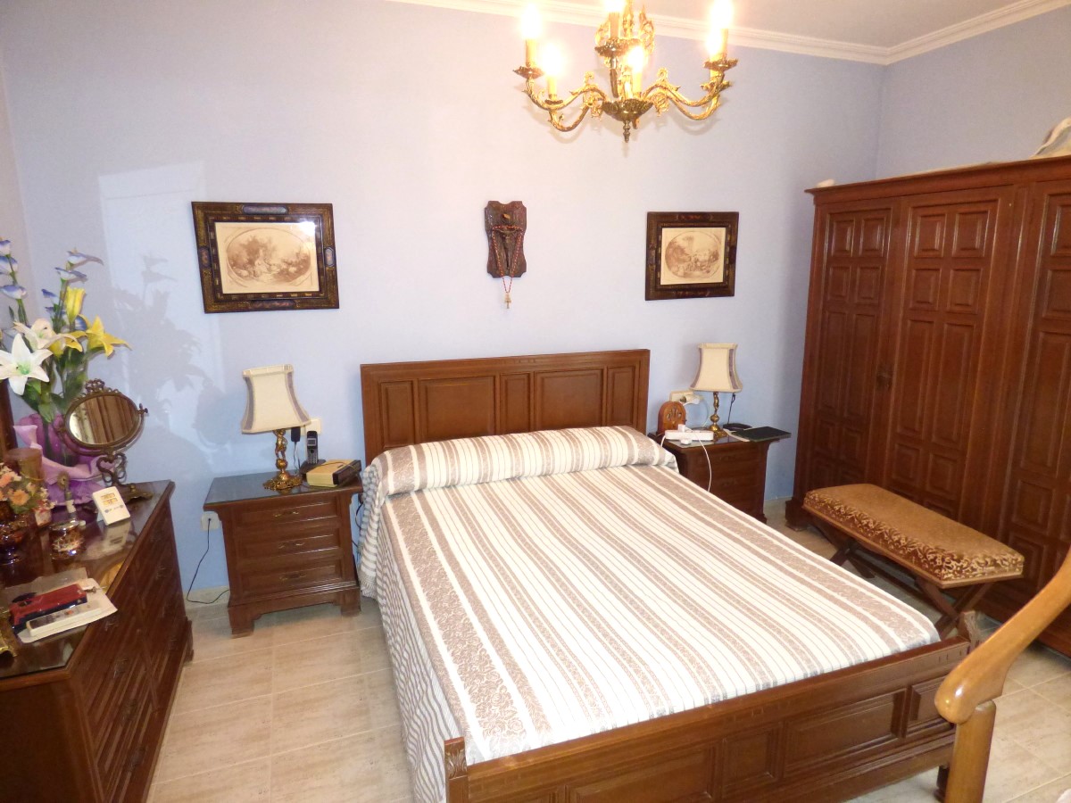 Villa in Benidorm, Alicante, Spain 6 bedrooms, 253 sq.m. No. 192485