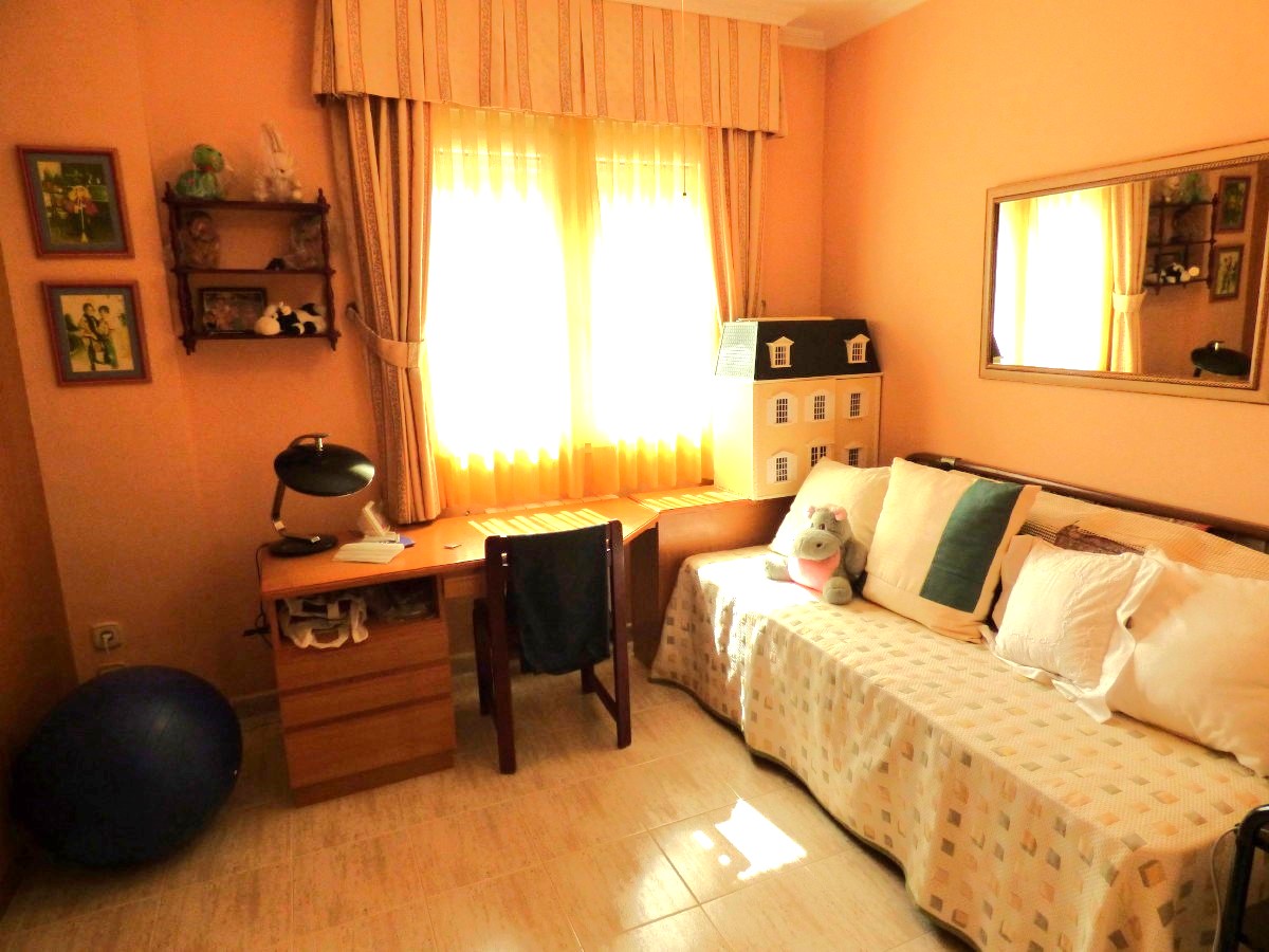Villa in Benidorm, Alicante, Spain 6 bedrooms, 253 sq.m. No. 192485