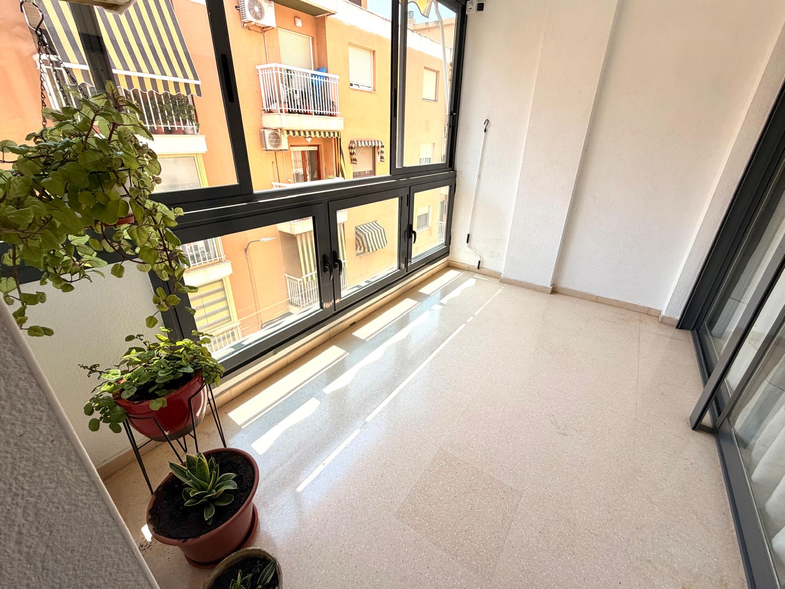 Appartamento a Villajoyosa, Alicante, Spagna 3 camere da letto, 103 mq. N° 192483