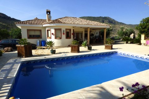 Villa i Relleu, Alicante, Spanien 3 sovrum, 156 kvm. Nr. 192489
