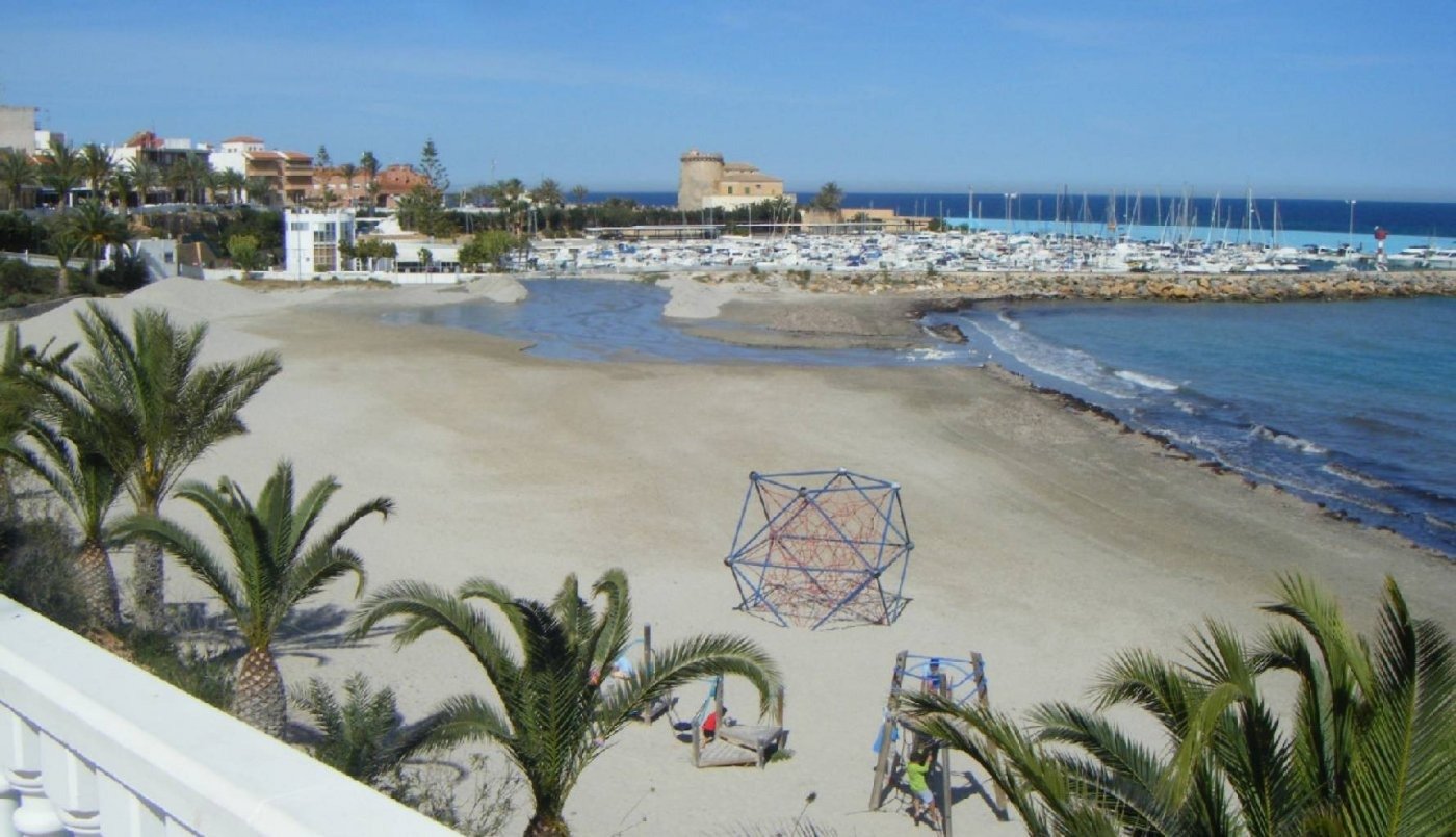 Huvila Pilar de la Horadada, Alicante, Espanja 3 makuuhuonetta, 103 m2 No. 165128