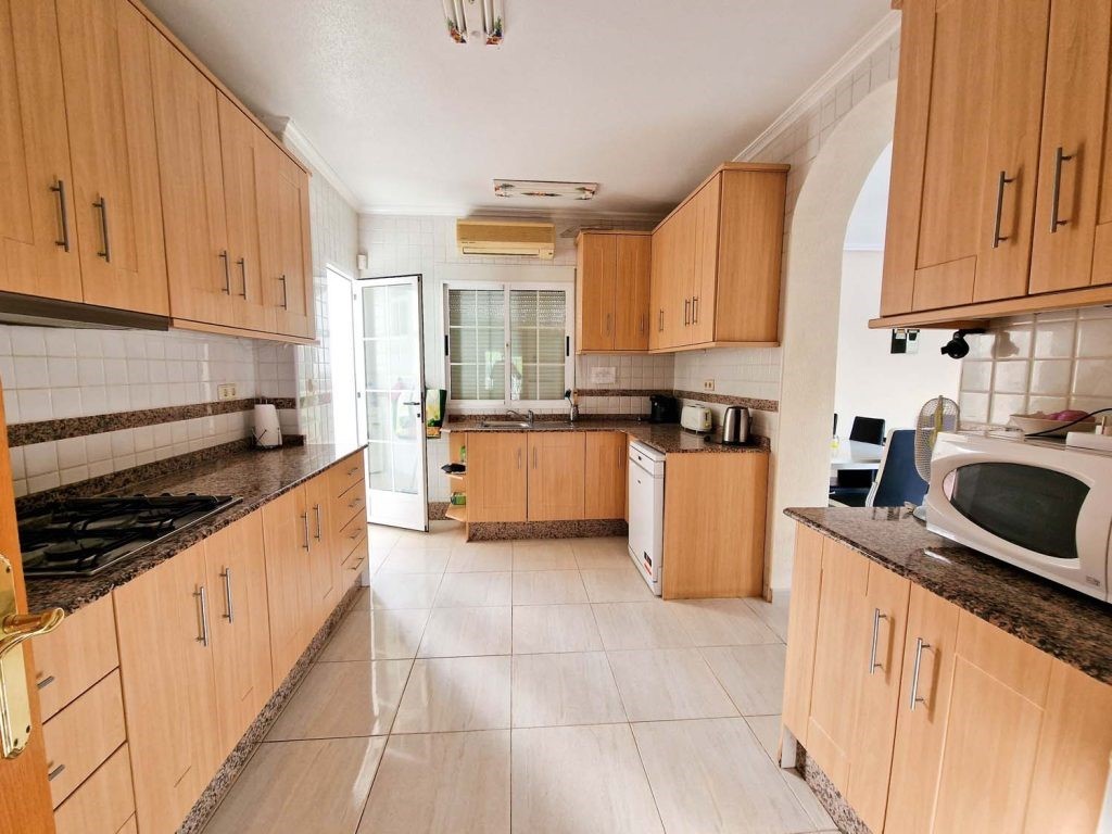 Villa in Playa Flamenca II, Alicante, Spanien 4 Schlafzimmer, 200 m2 Nr. 145075