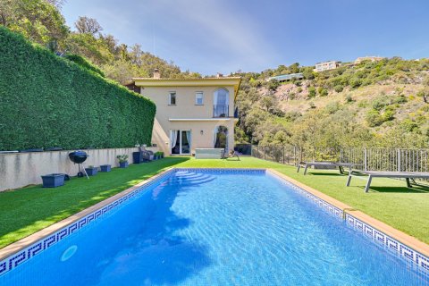 Casa a Platja D'aro, Girona, Spagna 4 camere da letto, 447 mq. N° 166284