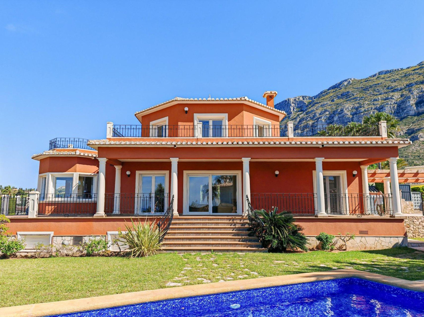 Villa à Denia, Alicante, Espagne 4 chambres, 292 m2 No. 193605