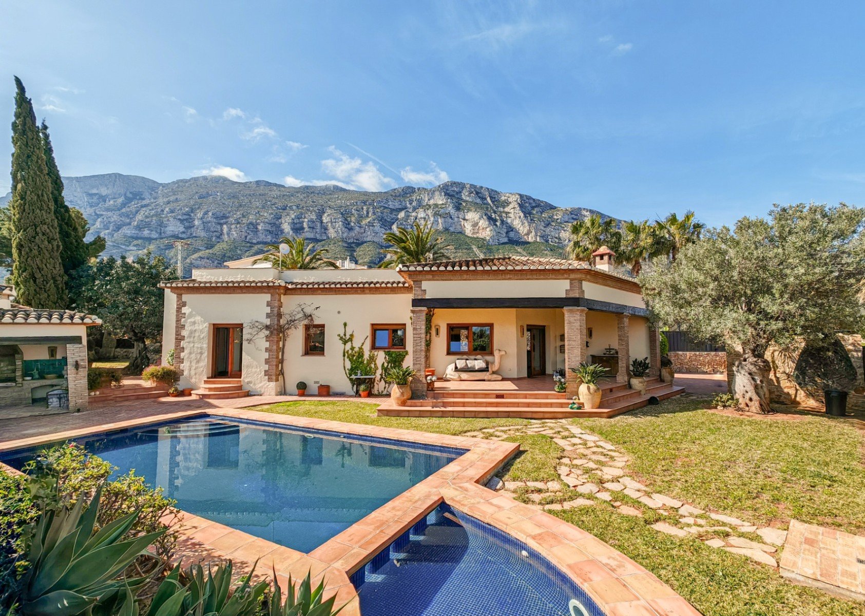 Villa à Denia, Alicante, Espagne 3 chambres, 181 m2 No. 193604