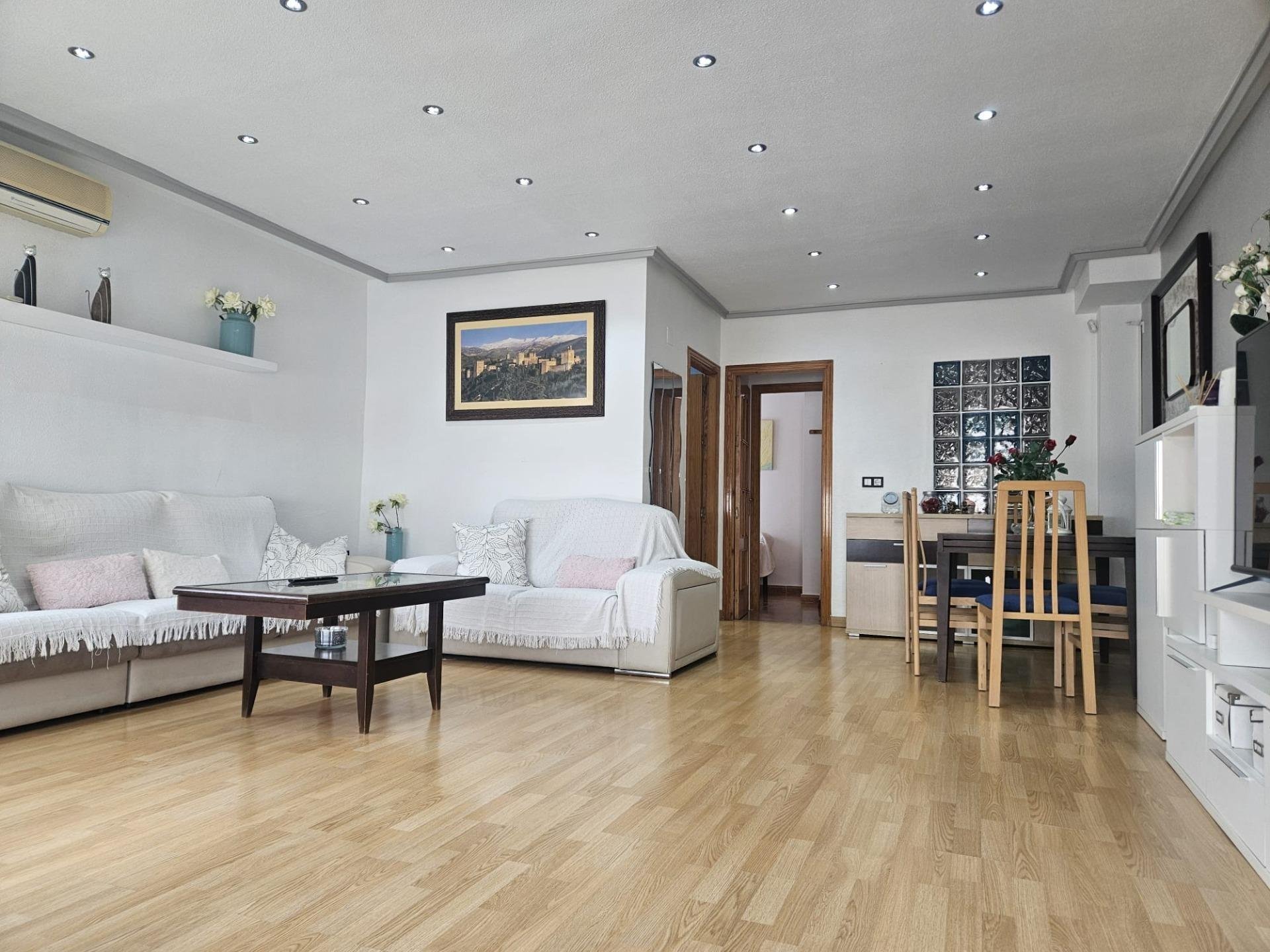 Apartament w Los Altos, Alicante, Hiszpania 6 sypialni, 219 mkw. nr 196761