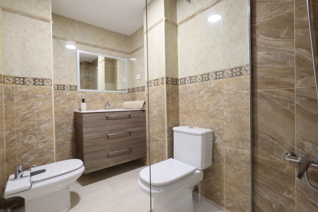 Appartamento a Torrevieja, Alicante, Spagna 3 camere da letto, 110 mq. N° 165407