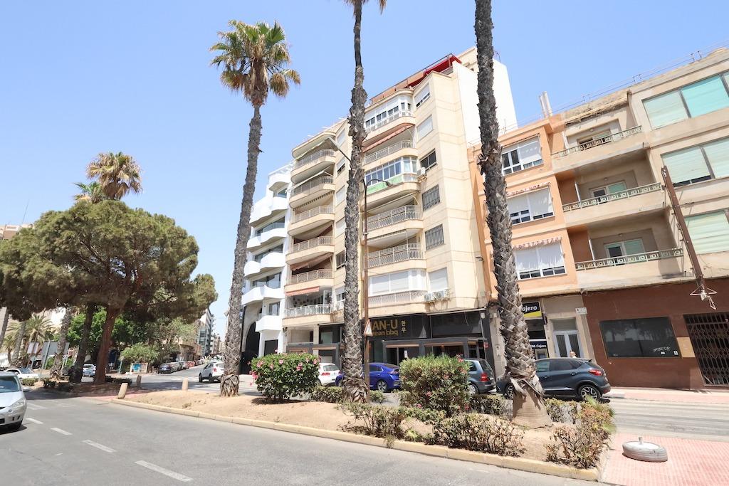 Appartamento a Torrevieja, Alicante, Spagna 3 camere da letto, 110 mq. N° 165407