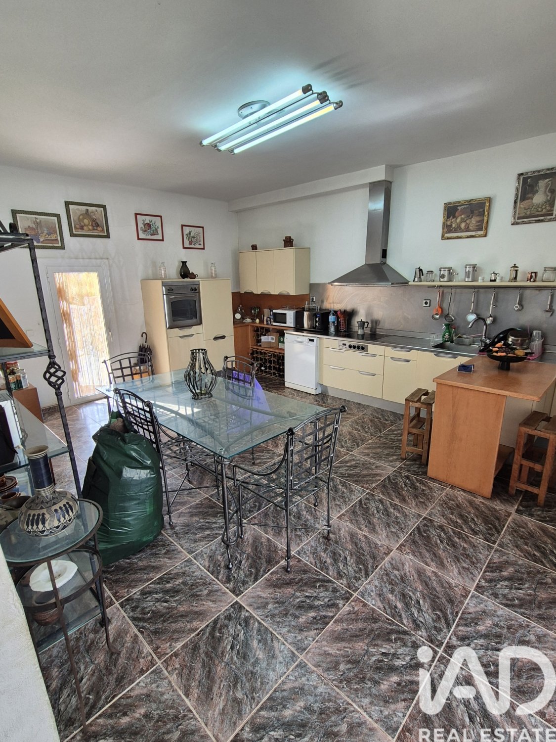 Casa a Cubelles, Barcelona, Spagna 4 camere da letto, 200 mq. N° 172491