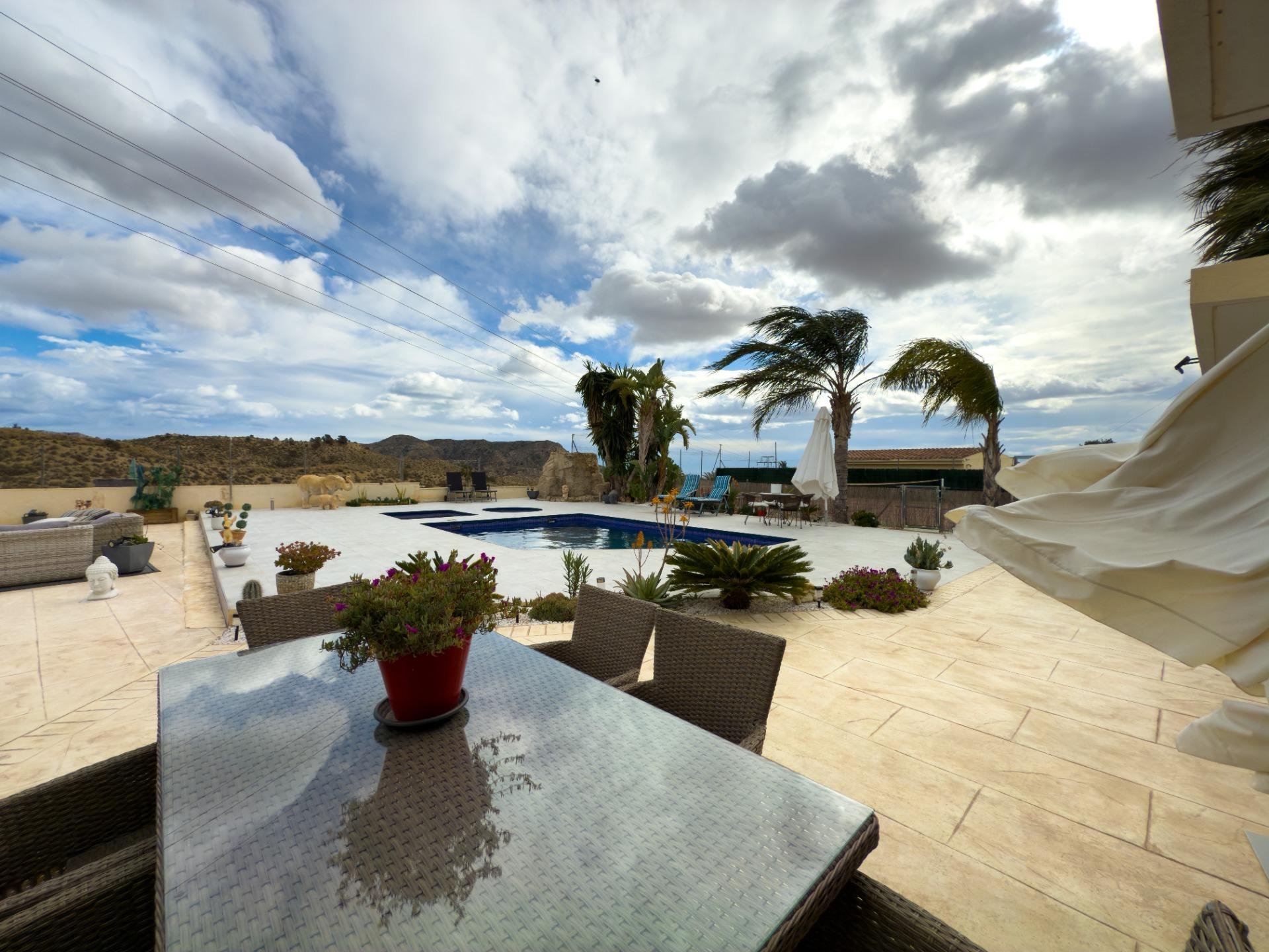 Apartment in Jijona, Alicante, Spain 5 bedrooms, 180 sq.m. No. 168780