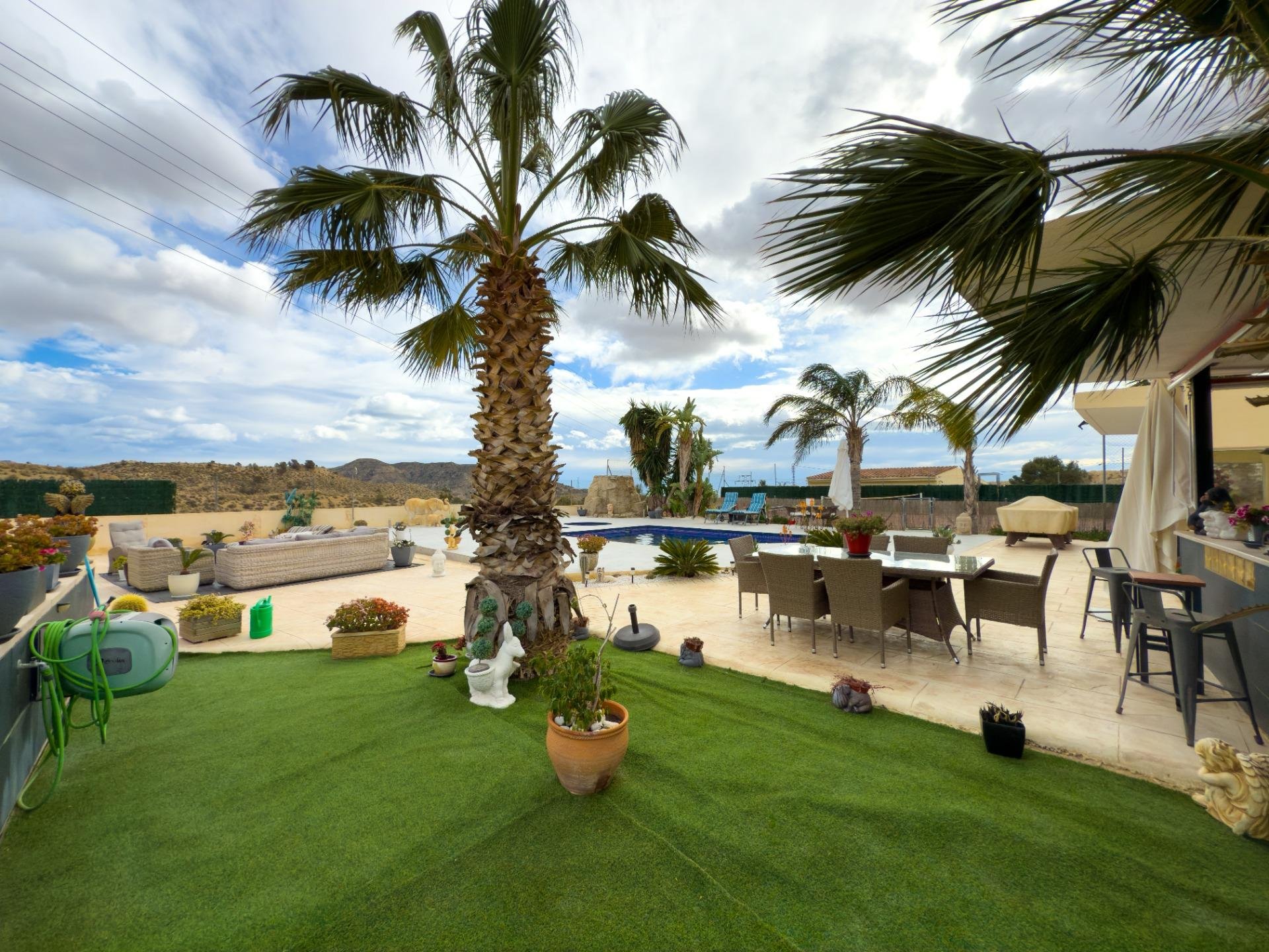Apartment in Jijona, Alicante, Spain 5 bedrooms, 180 sq.m. No. 168780