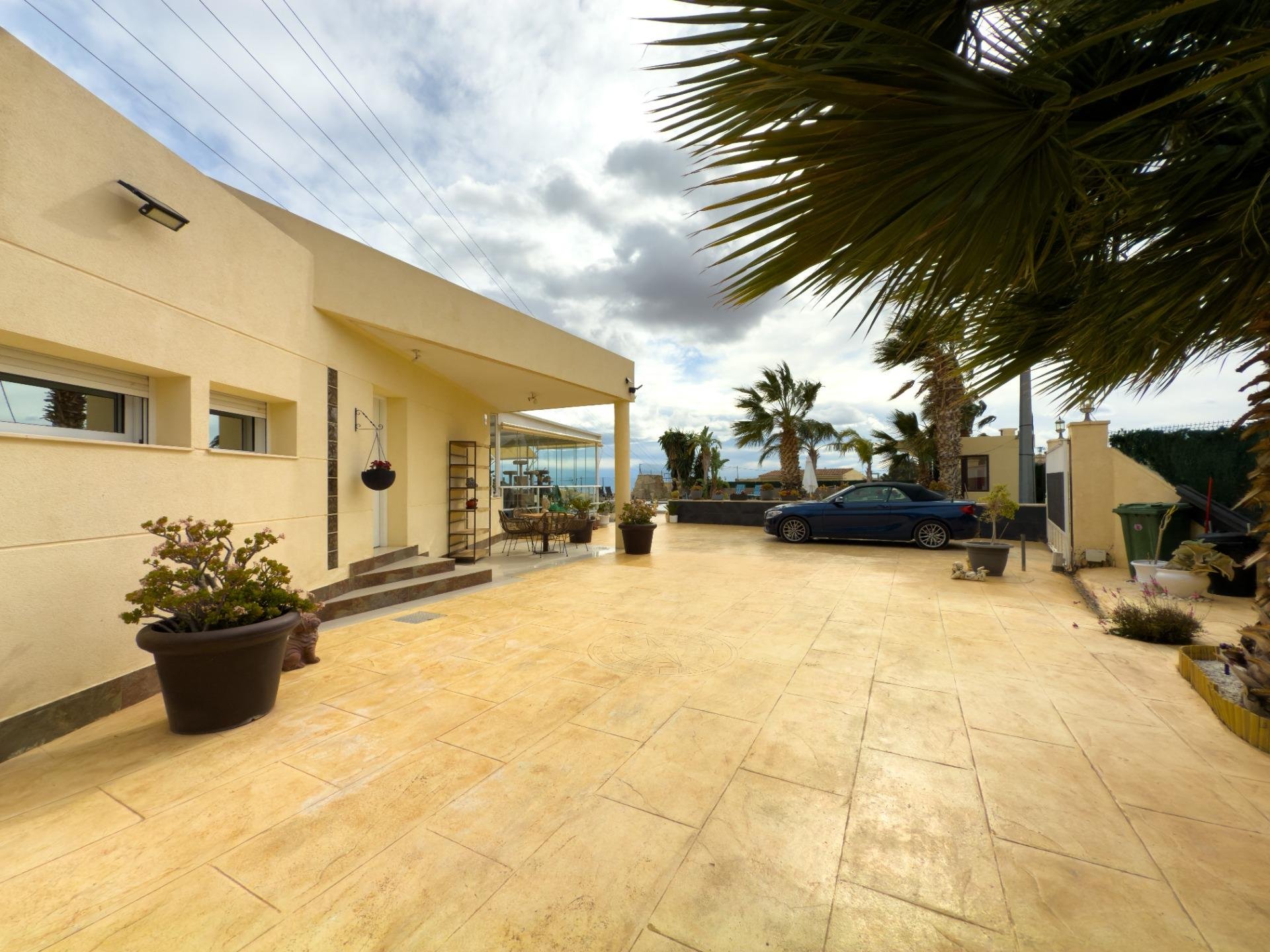 Apartment in Jijona, Alicante, Spain 5 bedrooms, 180 sq.m. No. 168780