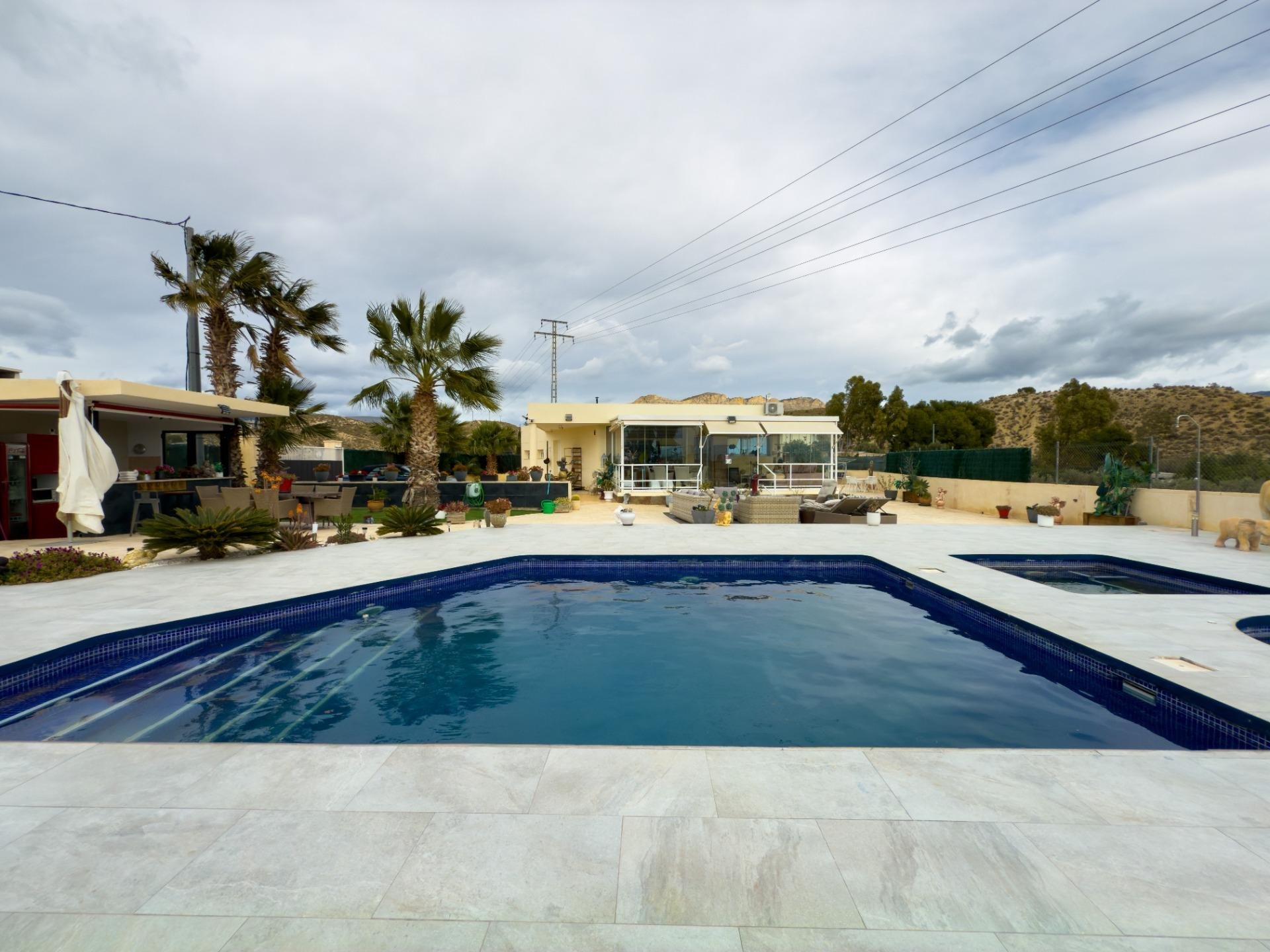 Apartment in Jijona, Alicante, Spain 5 bedrooms, 180 sq.m. No. 168780