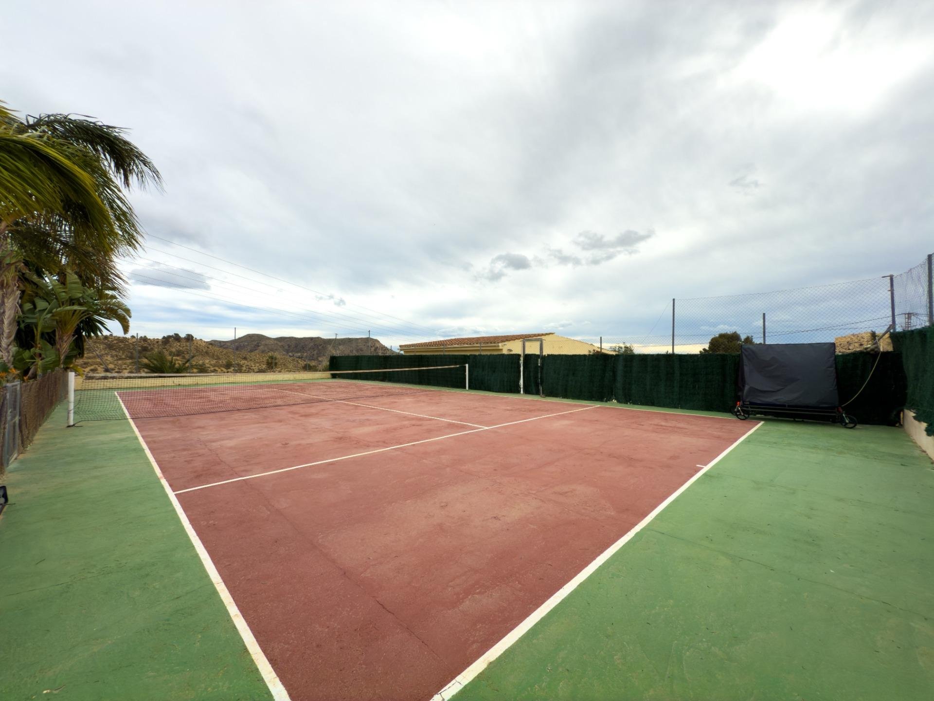 Apartment in Jijona, Alicante, Spain 5 bedrooms, 180 sq.m. No. 168780