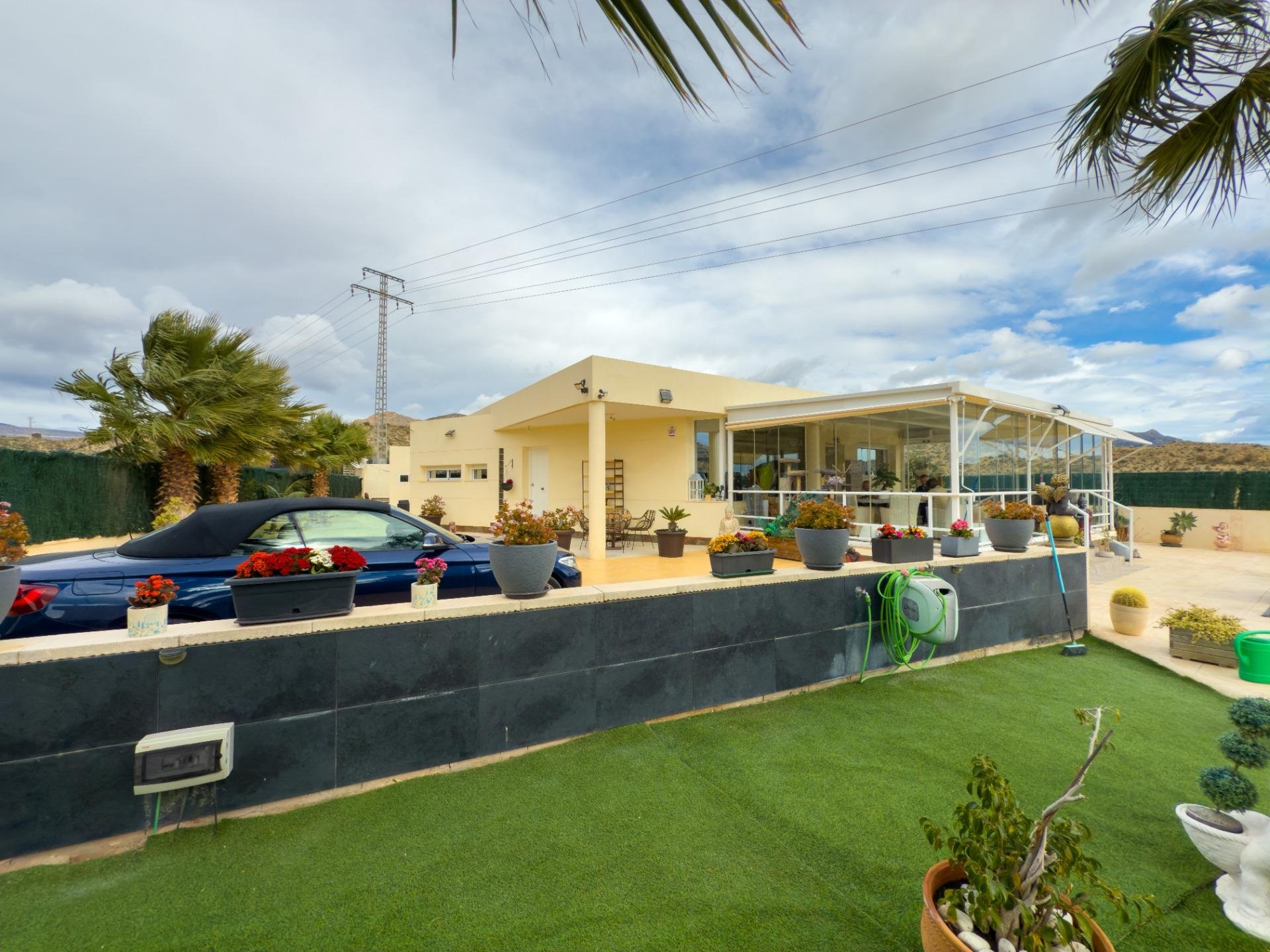 Apartment in Jijona, Alicante, Spain 5 bedrooms, 180 sq.m. No. 168780