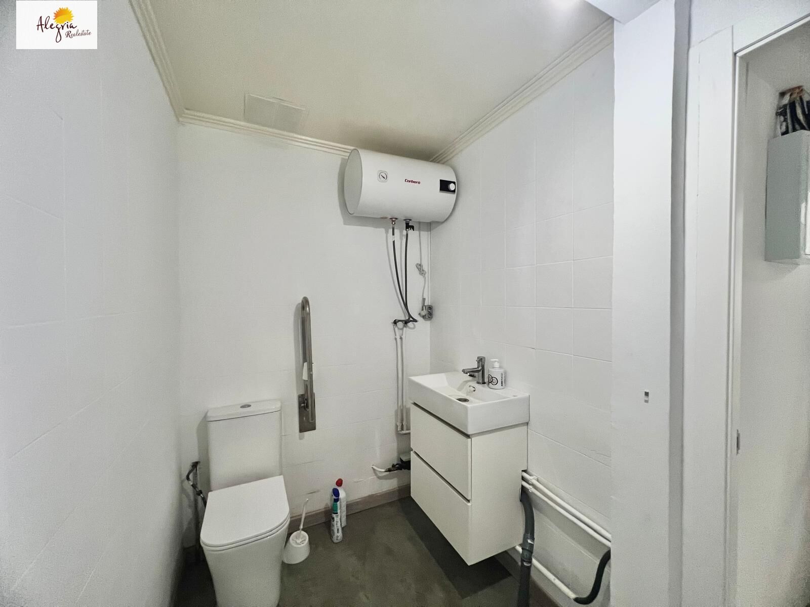 Komerciāls īpašums Valencia, Spānijā 2 istabas, 62 m2 Nr. 186834