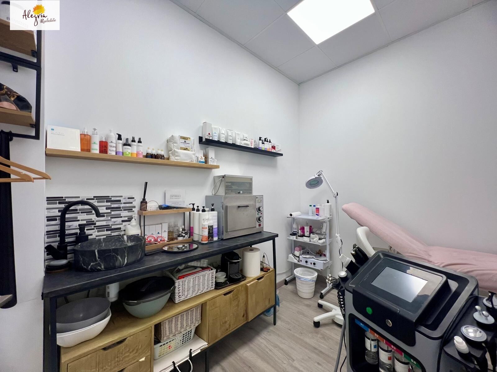 Komerciāls īpašums Valencia, Spānijā 2 istabas, 62 m2 Nr. 186834