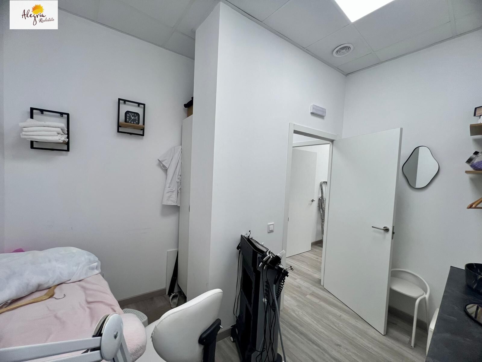 Komerciāls īpašums Valencia, Spānijā 2 istabas, 62 m2 Nr. 186834