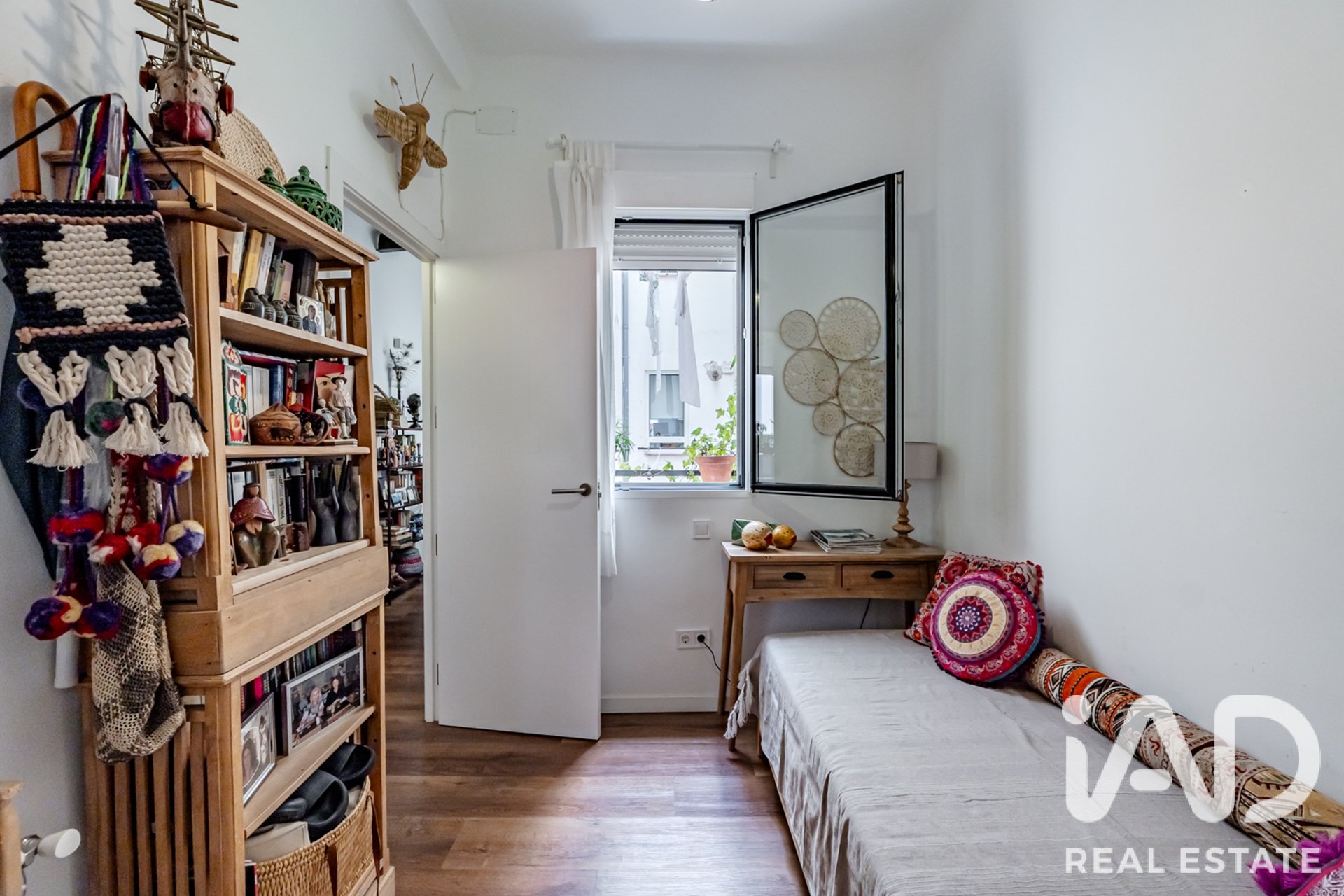 Huoneisto Madrid, Espanja 2 makuuhuonetta, 82.35 m2 No. 188094