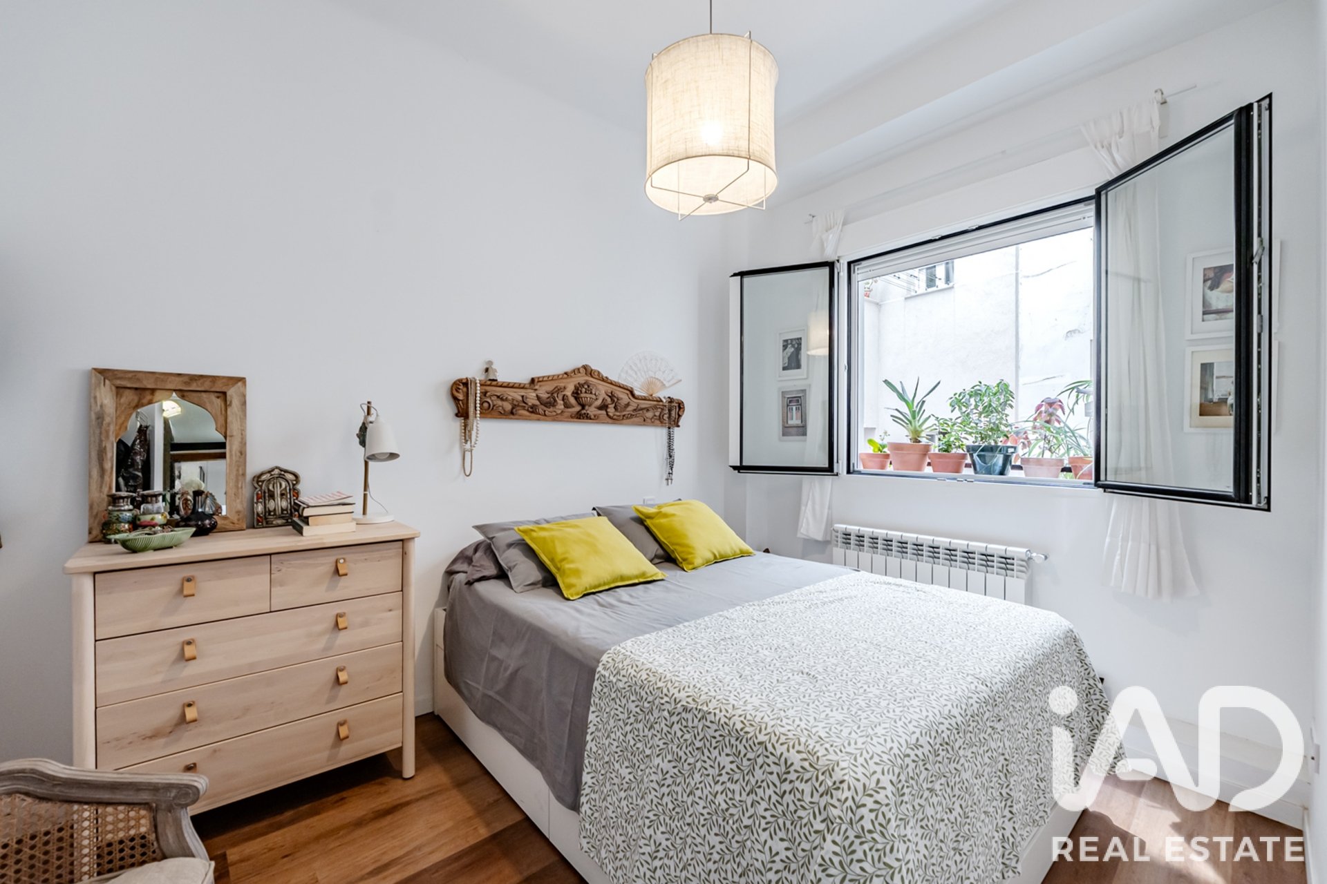 Huoneisto Madrid, Espanja 2 makuuhuonetta, 82.35 m2 No. 188094