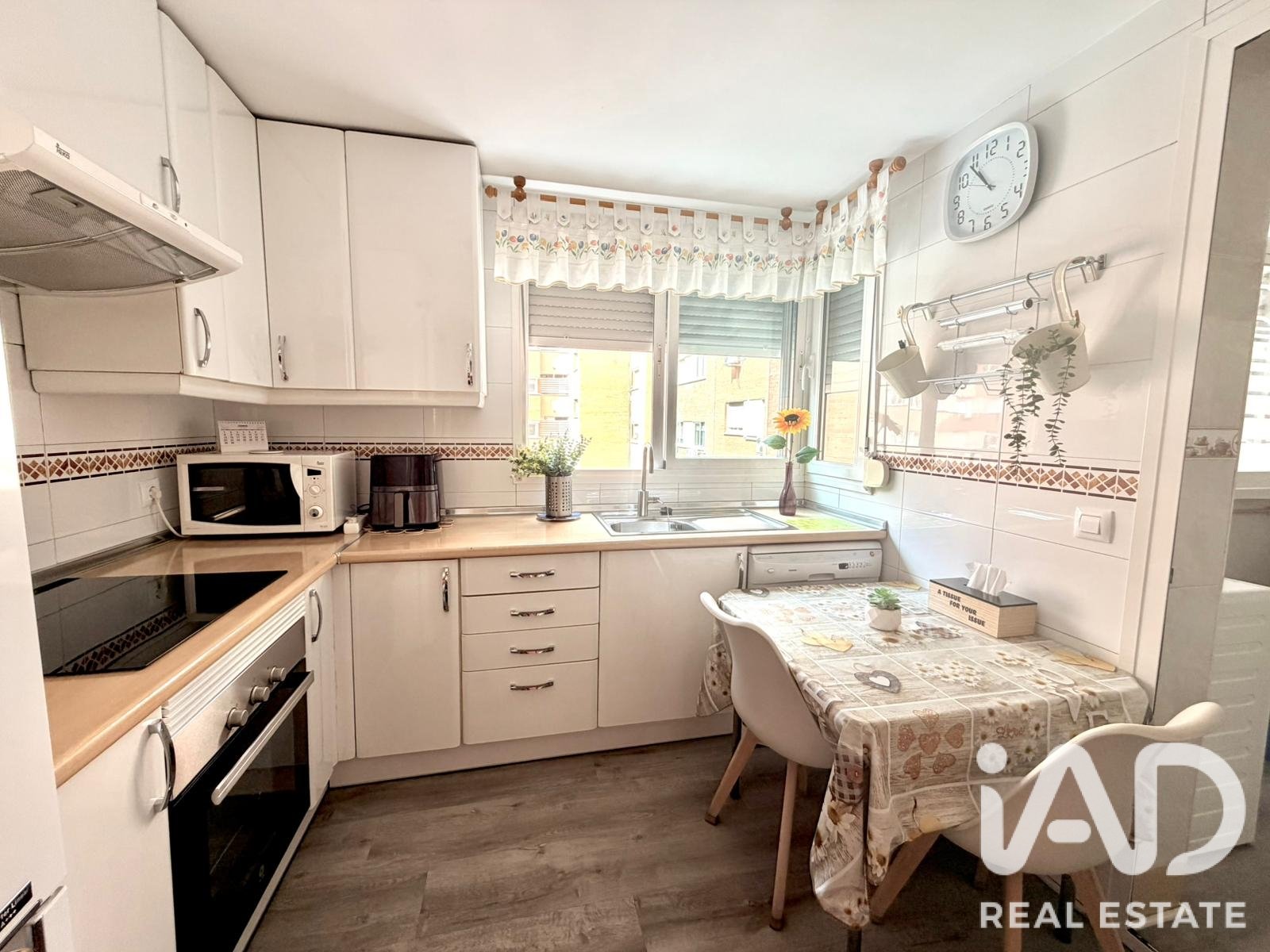 Huoneisto Madrid, Espanja 3 makuuhuonetta, 163 m2 No. 188093