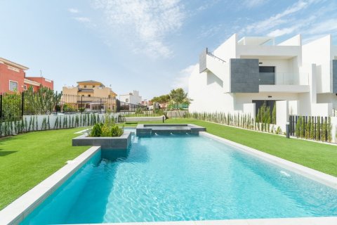 Bungalow i Los Balcones, Alicante, Spanien 2 sovrum, 74 kvm. Nr. 165116