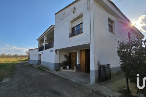 Talo Lleida, Espanja 5 makuuhuonetta, 522 m2 No. 153669