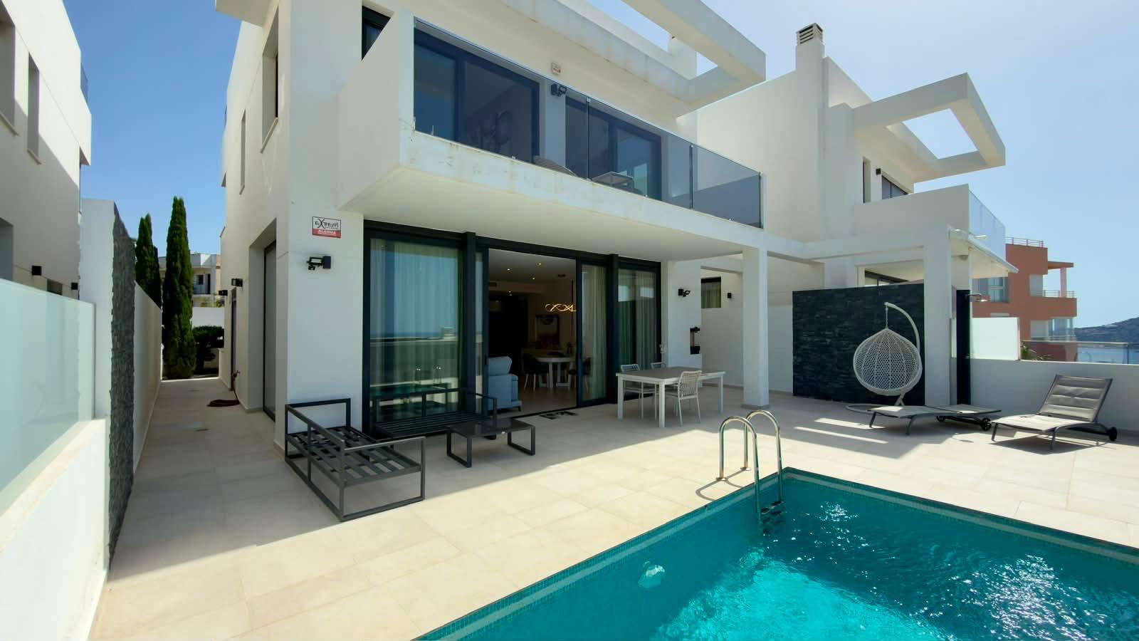Villa a Calpe, Alicante, Spagna 4 camere da letto, 367 mq. N° 194955