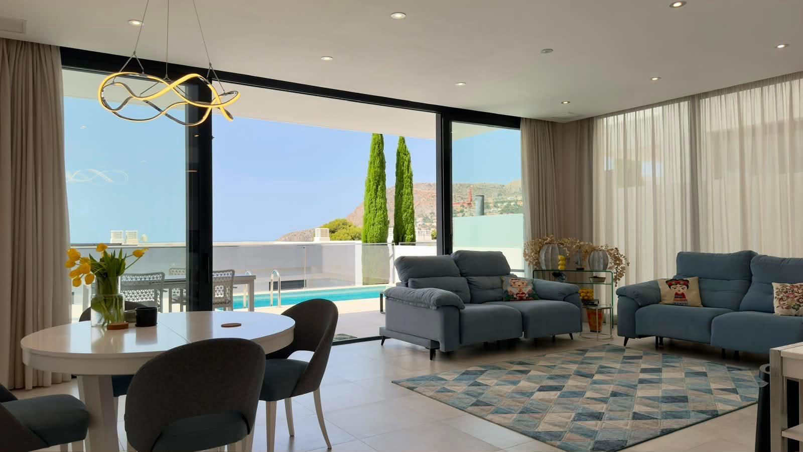 Villa a Calpe, Alicante, Spagna 4 camere da letto, 367 mq. N° 194955