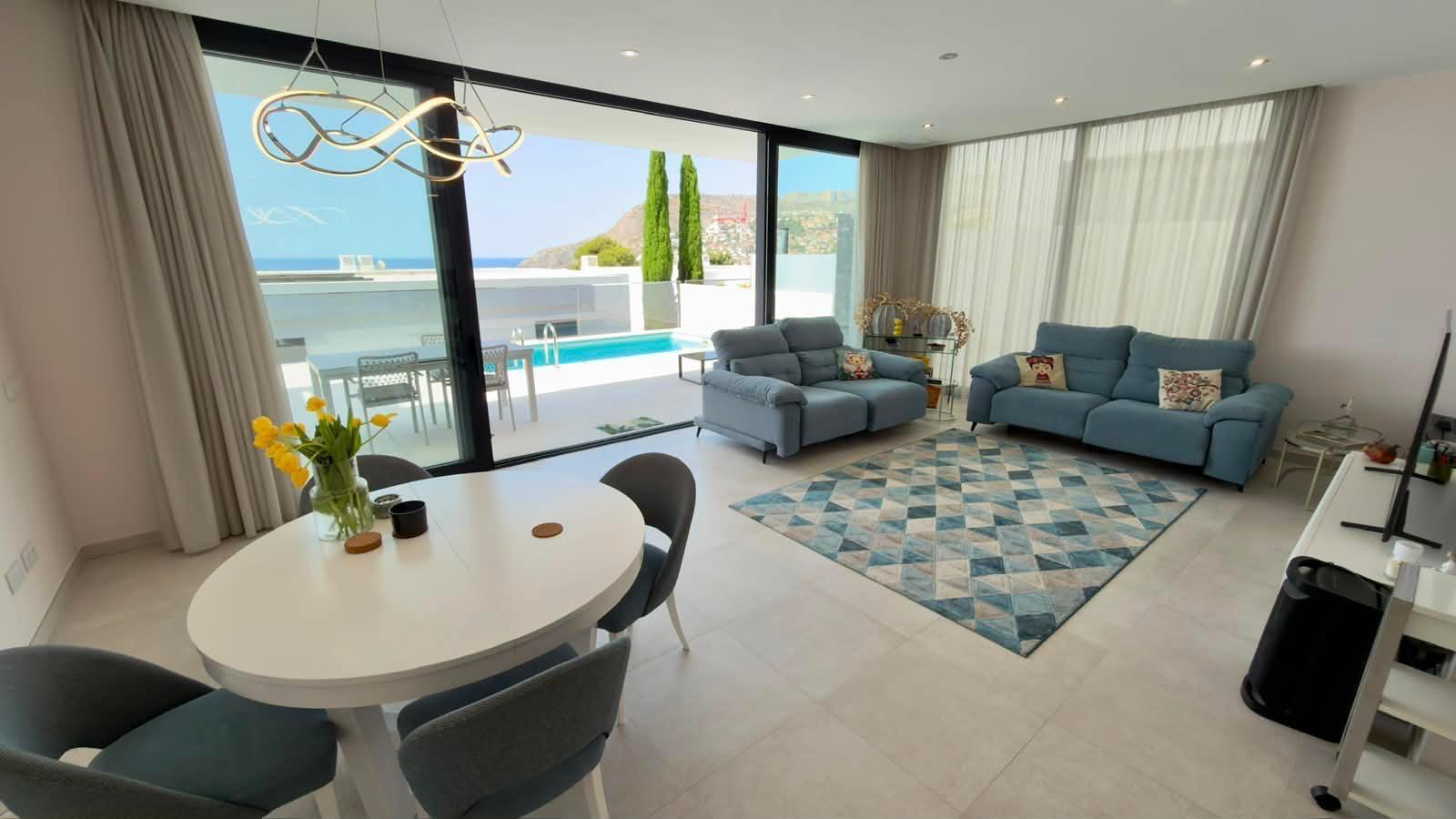 Villa a Calpe, Alicante, Spagna 4 camere da letto, 367 mq. N° 194955