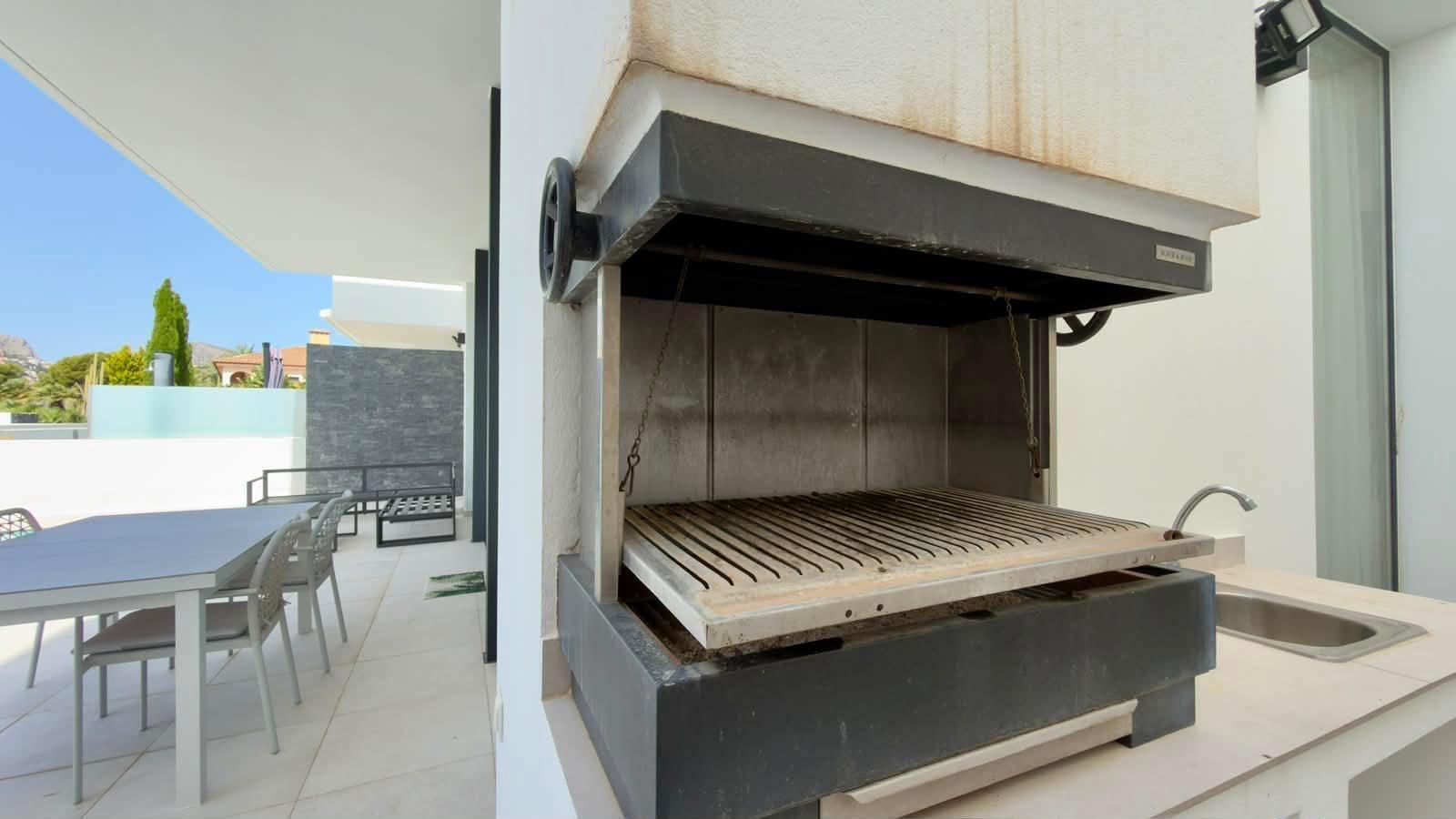 Villa a Calpe, Alicante, Spagna 4 camere da letto, 367 mq. N° 194955