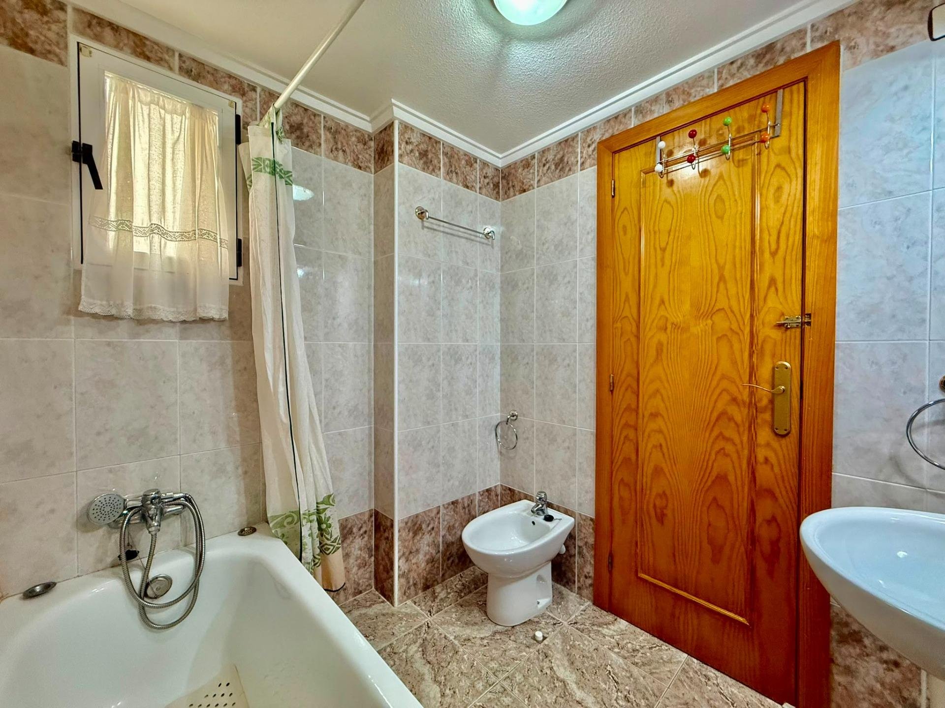 Wohnung in Torrevieja, Alicante, Spanien 2 Schlafzimmer, 66 m2 Nr. 194949