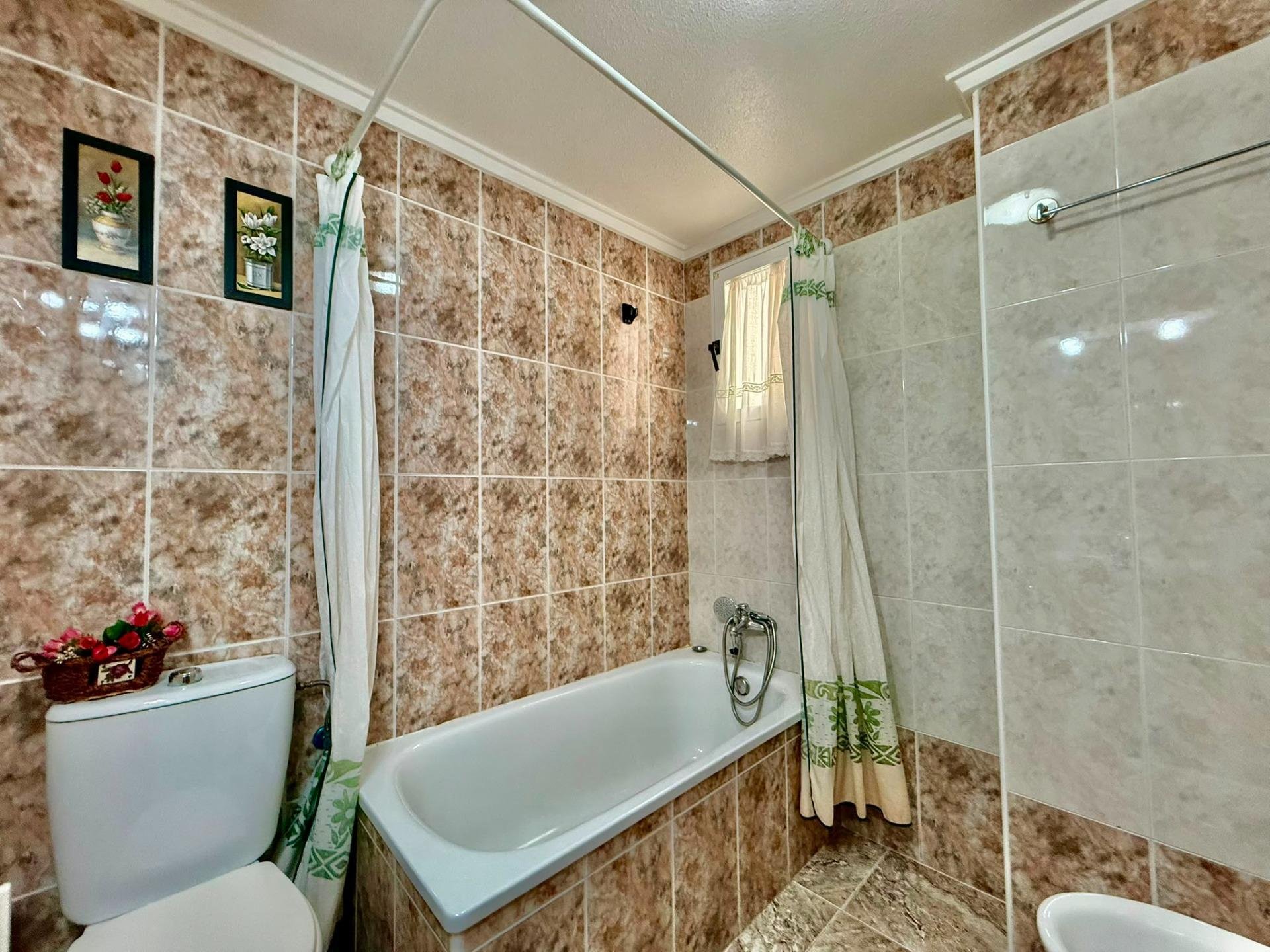 Wohnung in Torrevieja, Alicante, Spanien 2 Schlafzimmer, 66 m2 Nr. 194949
