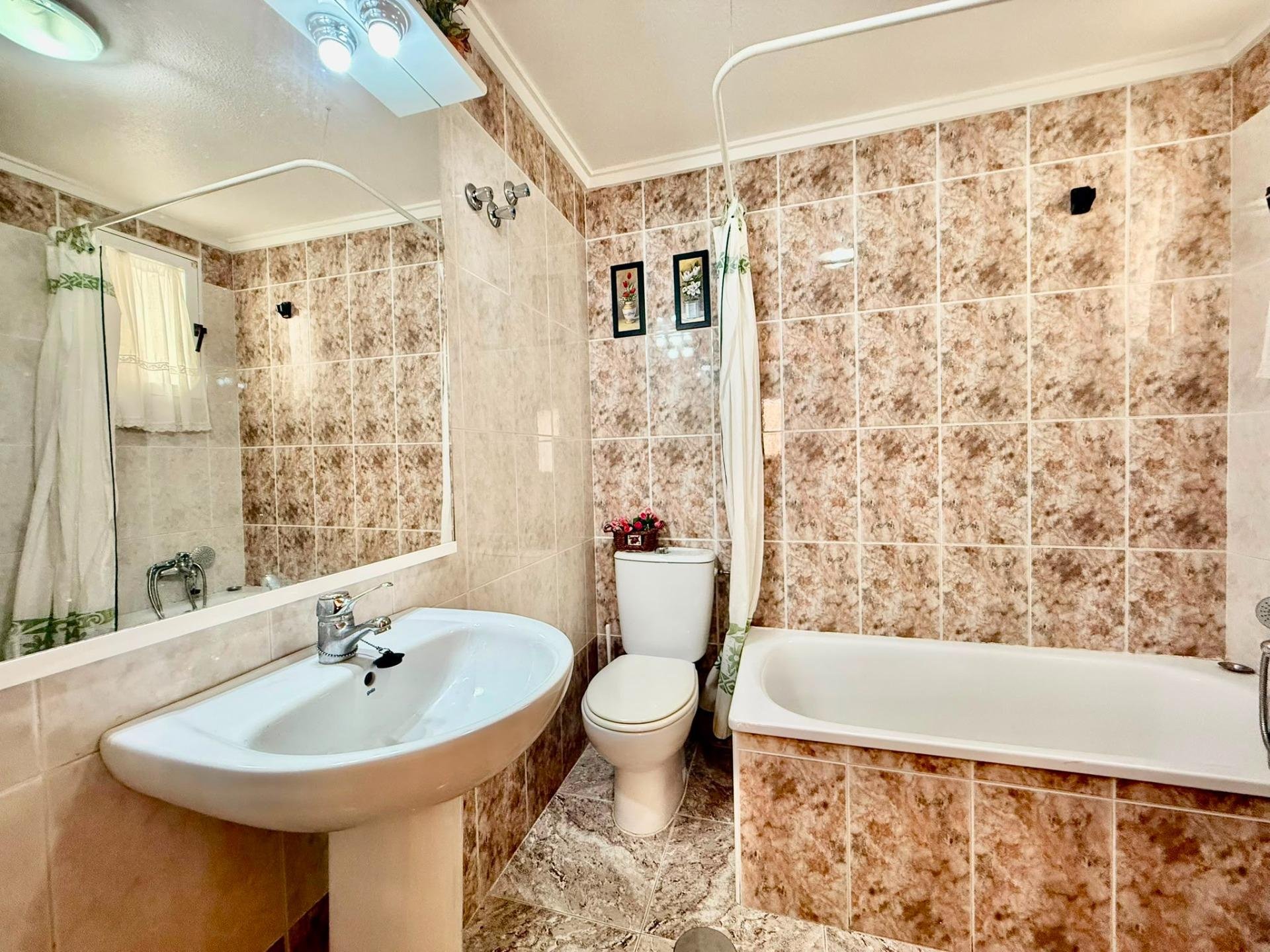 Wohnung in Torrevieja, Alicante, Spanien 2 Schlafzimmer, 66 m2 Nr. 194949