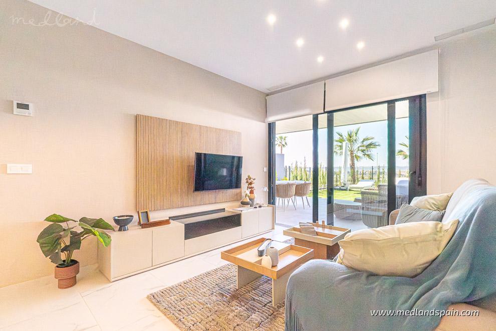 Apartamento en Torrevieja, Alicante, España 1 dormitorio, 55 m2 No. 104991