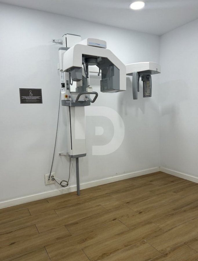 Commercial property in Barcelona, Spain 418 sq.m. No. 154896