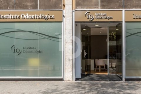 Proprietà commerciale a Barcelona, Spagna 418 mq. N° 154896