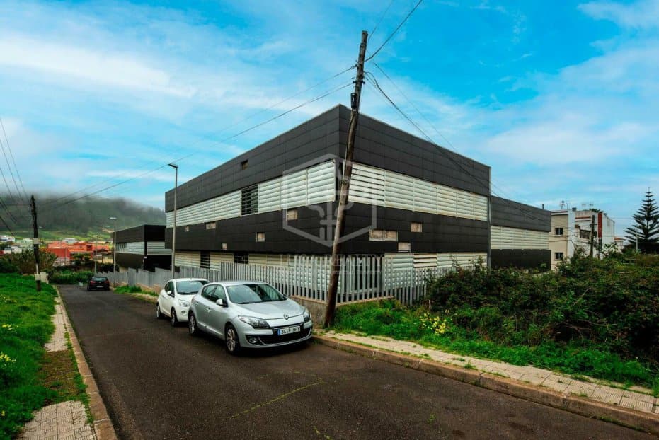 Liikekiinteistö San Cristobal de La Laguna, Tenerife, Espanja 6472 m2 No. 151449
