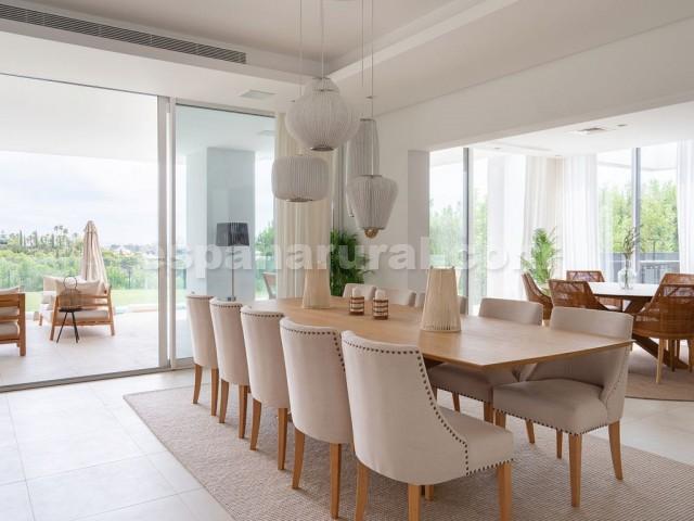 Huvila Benahavis, Malaga, Espanja 4 makuuhuonetta, 423 m2 No. 144178