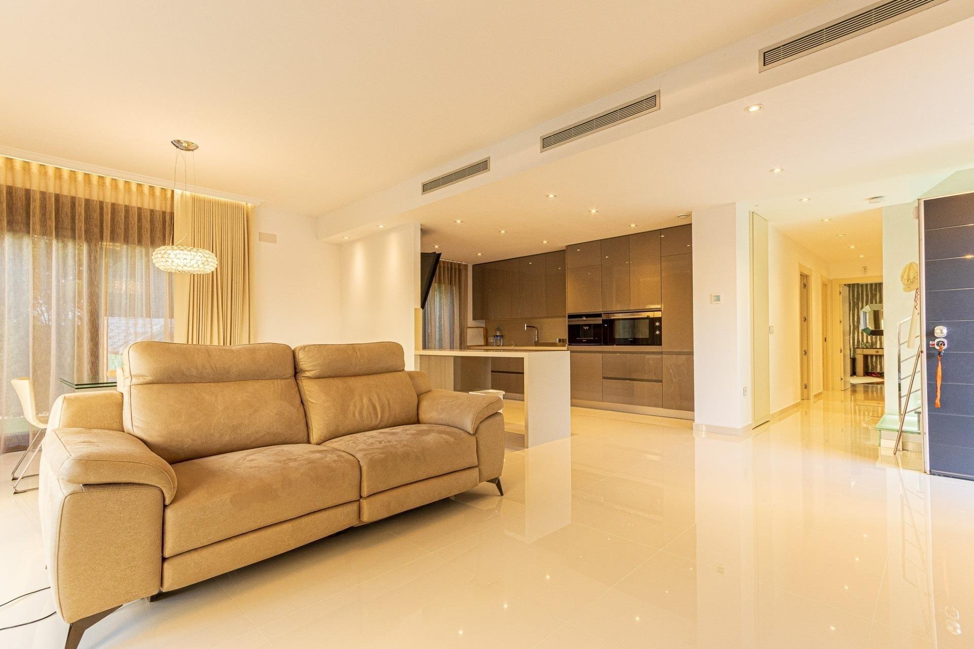 Huvila Campoamor, Alicante, Espanja 4 makuuhuonetta, 190 m2 No. 144179