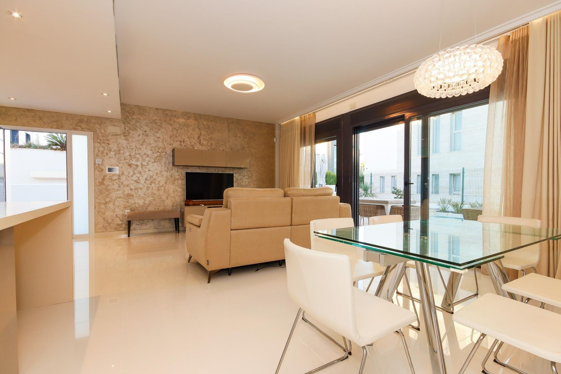Huvila Campoamor, Alicante, Espanja 4 makuuhuonetta, 190 m2 No. 144179