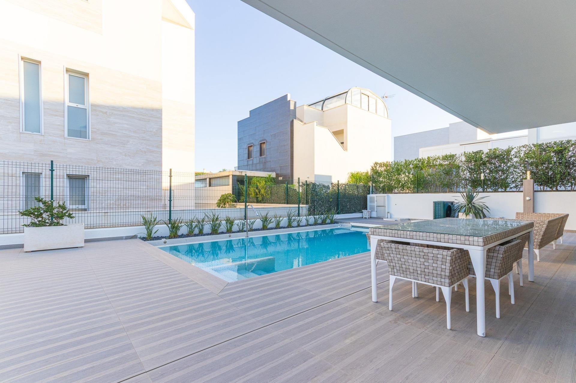 Huvila Campoamor, Alicante, Espanja 4 makuuhuonetta, 190 m2 No. 144179