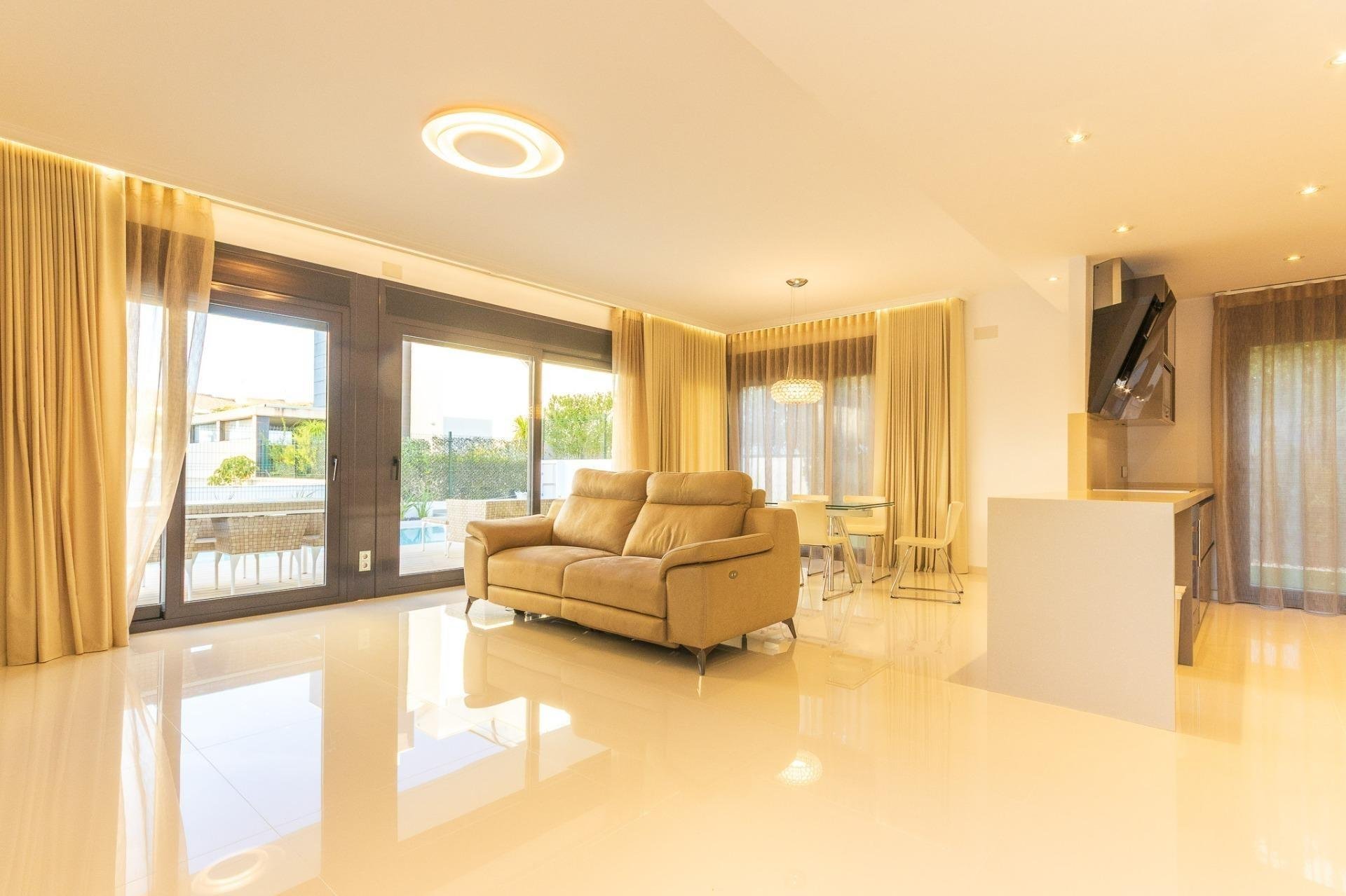 Huvila Campoamor, Alicante, Espanja 4 makuuhuonetta, 190 m2 No. 144179